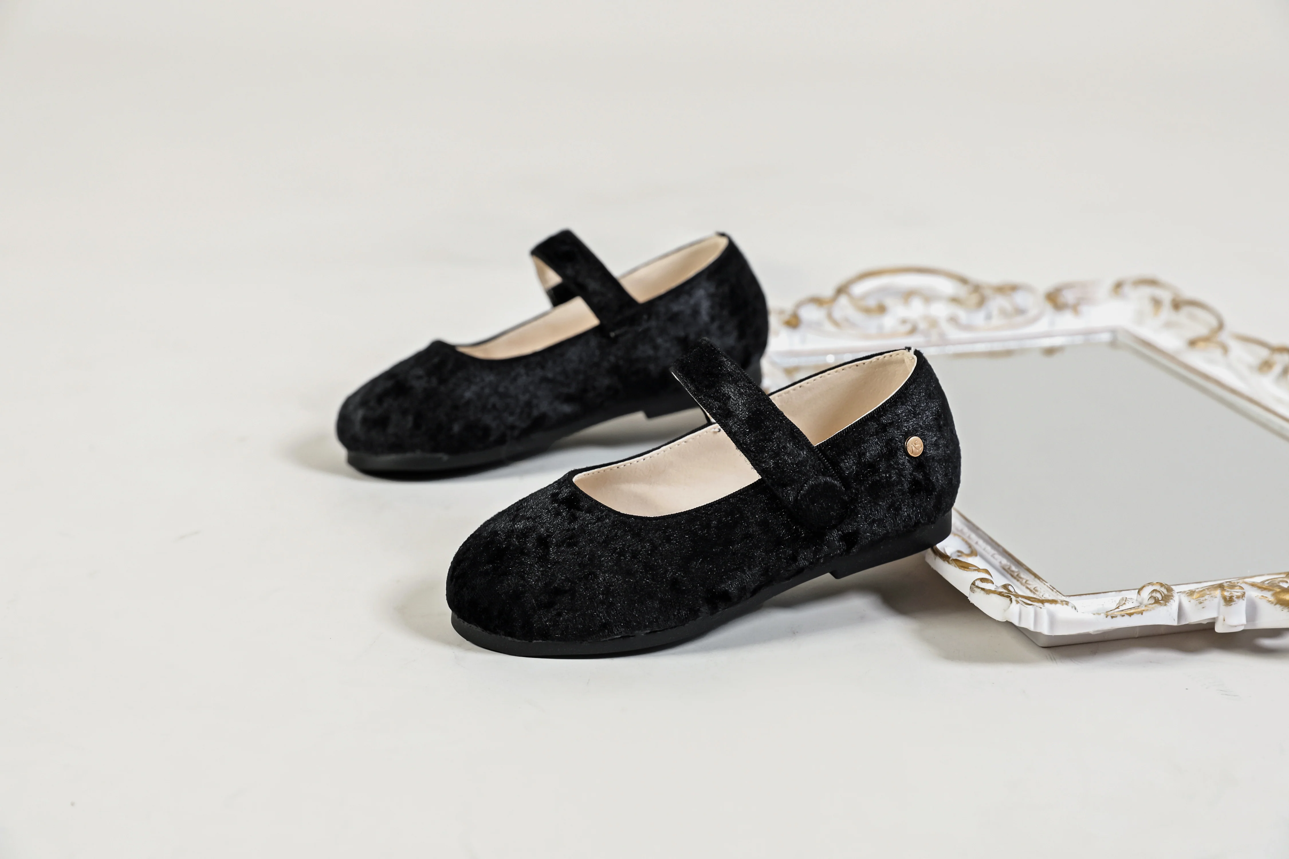 Mary Jane Shoes - Image 2
