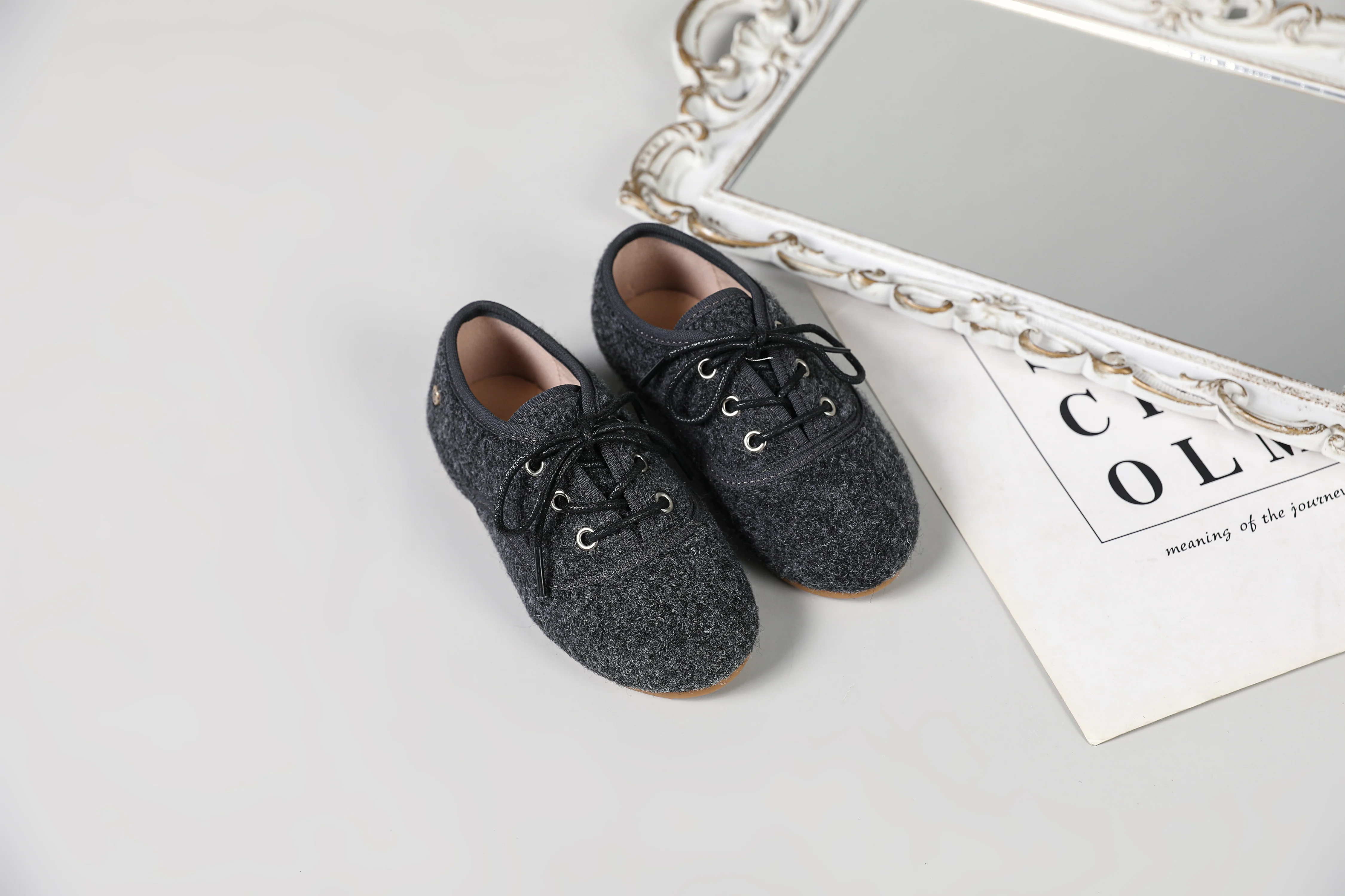 The Wool Shoes - Image 3